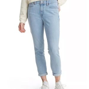 Levi’s Boyfriend Jeans
